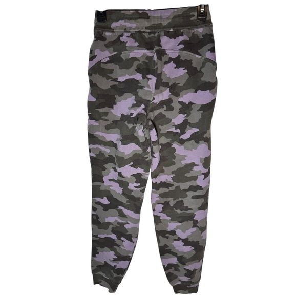 LULULEMON Scuba Heritage 365 Camo Dusky Lavende HR Fleece 28" Joggers Size 4 - Picture 10 of 13